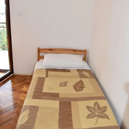 Apartment Bosana *